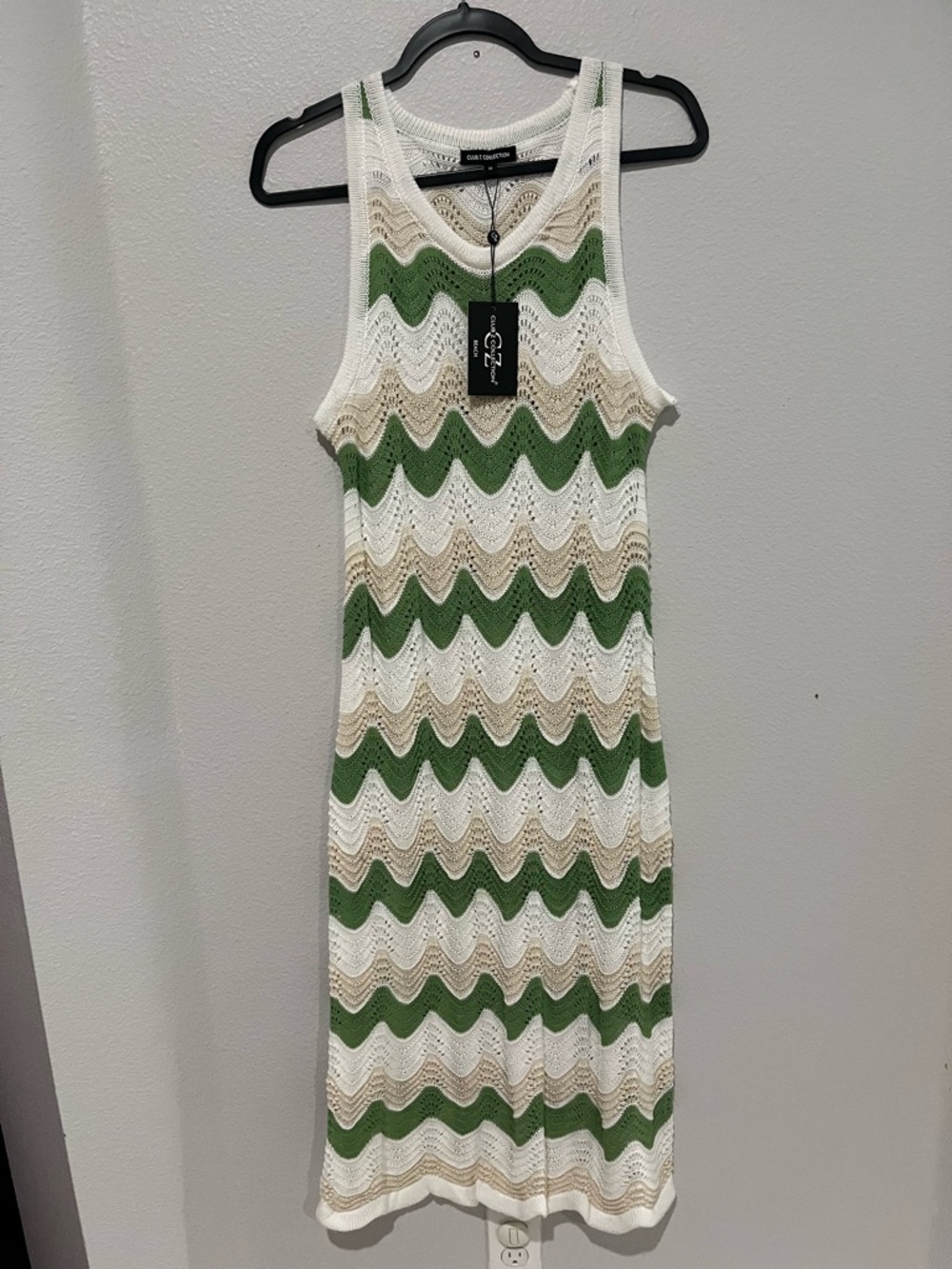 Sleeveless Wave-Pattern Knit Midi Dress in Green, Cream & Beige